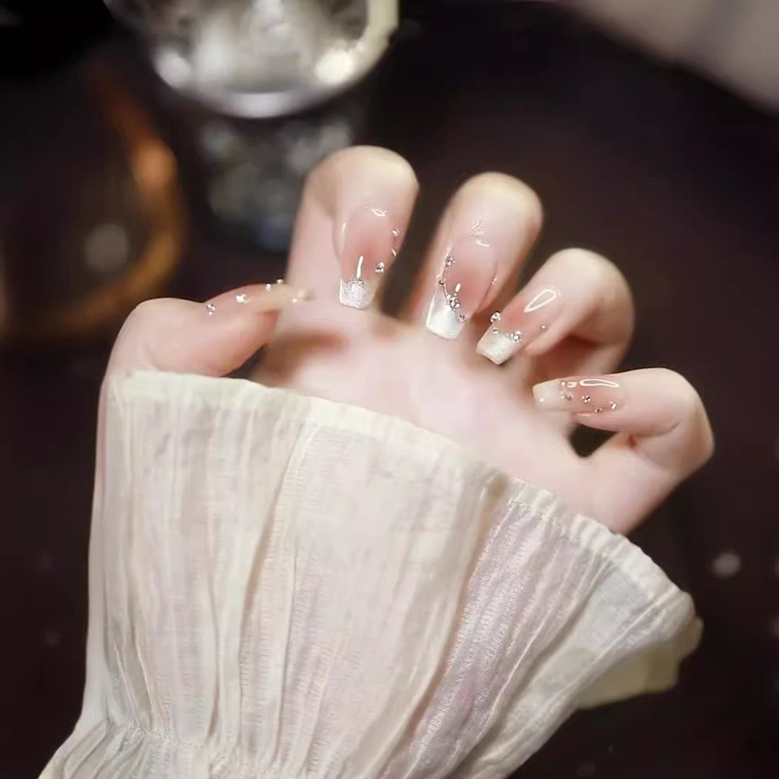 Line White Nail