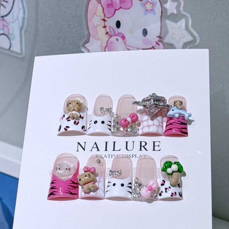 Hello Kitty Duckbill Nail Art