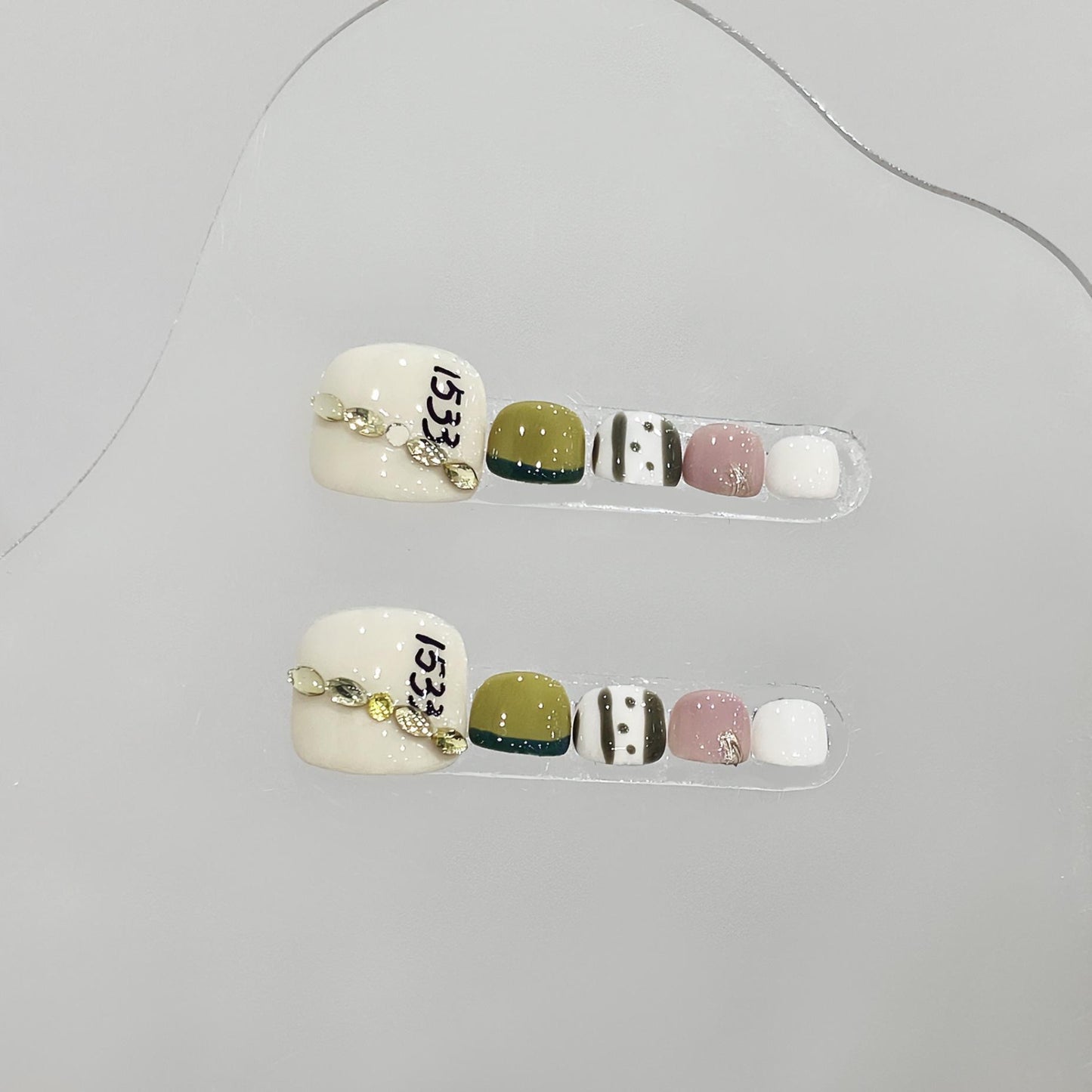 Digital Chain Square Handmade Press On Toe Nails