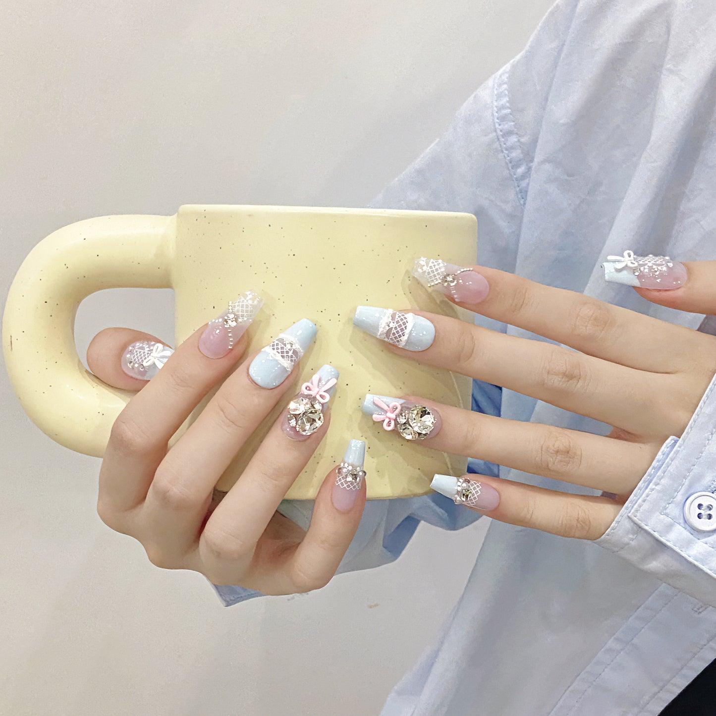 Lace Bow Blue Nail