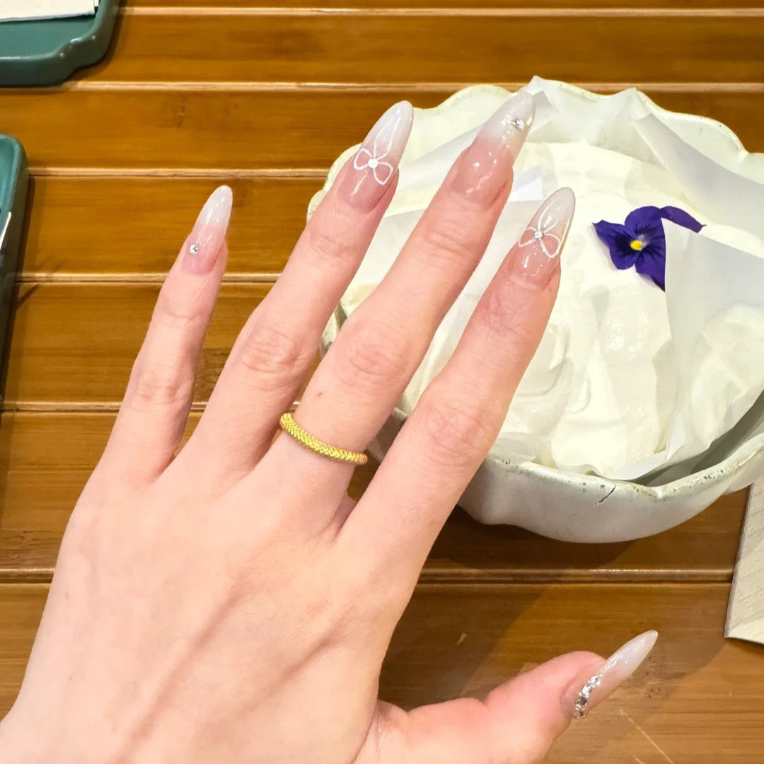 Bow Elegant French Nail