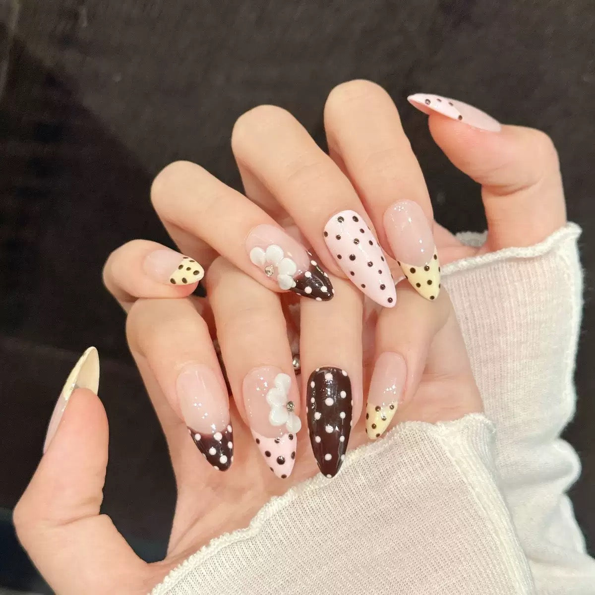 Polka dot pink