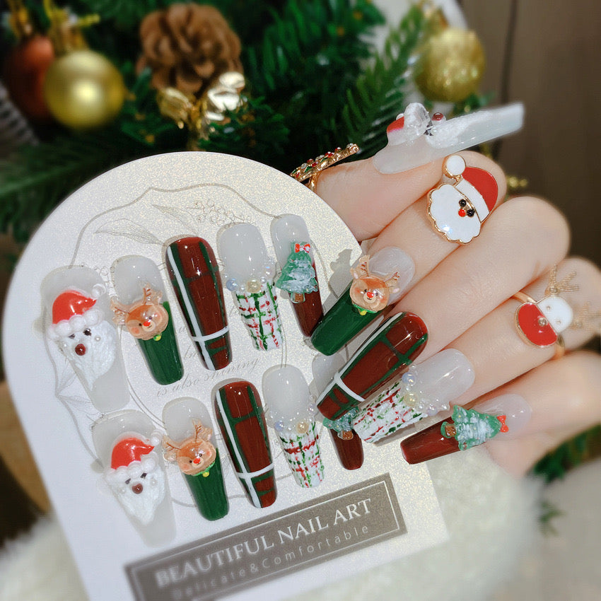 Santa Claus Christmas Nails