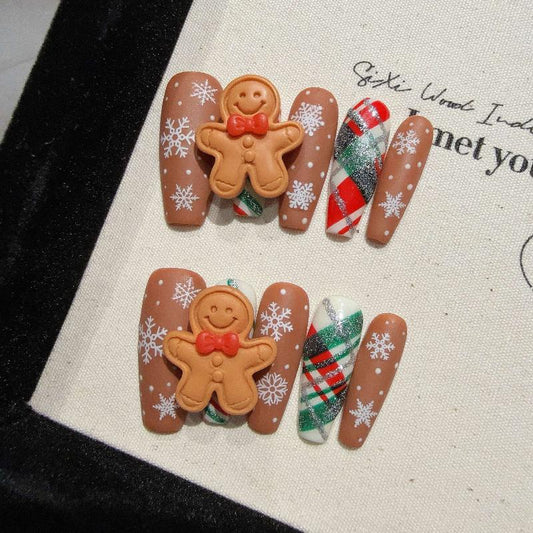 Biscuit Man Christmas Nail