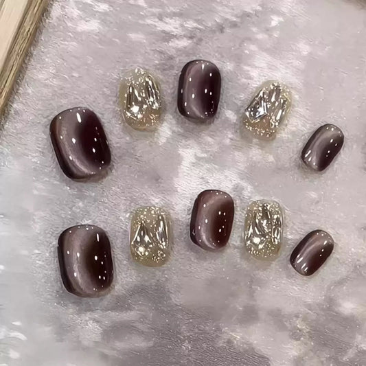 Chocolate Cat's Eye