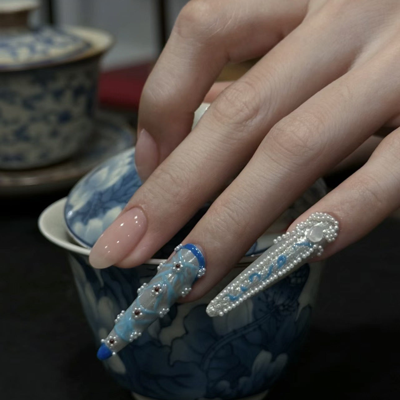 Palace Style Armour Sapphire Handmade Press On Nail